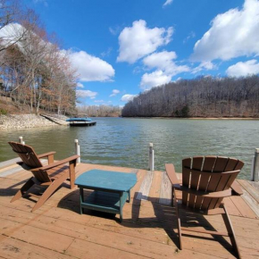 Lakeside Haven Dock/Slip Fire Pit Game Room Kayaks